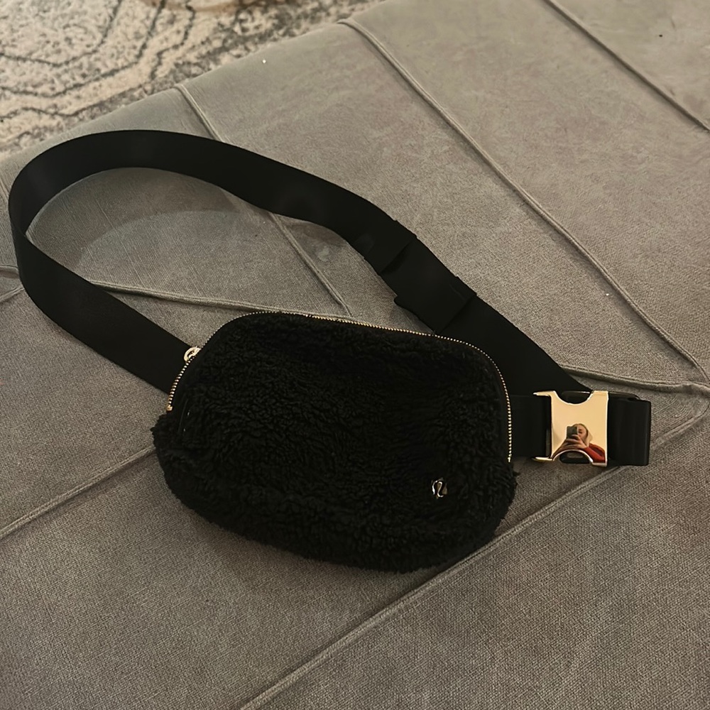 Everywhere Belt Bag 1L
Fleece